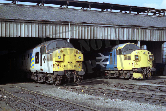 37080 & 37035 (Cat No MSP37080) Grangemouth 09-09-1989 Mike Spencer 211