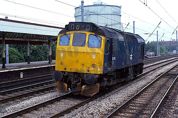 25260 (Cat No UN25260) Lancaster 1982