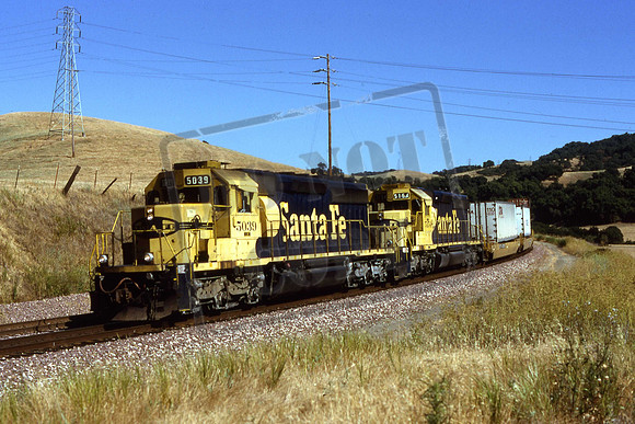5039 SD40-2 & 5164ATSF SANTA FE Christie, CA. Craig Hamada