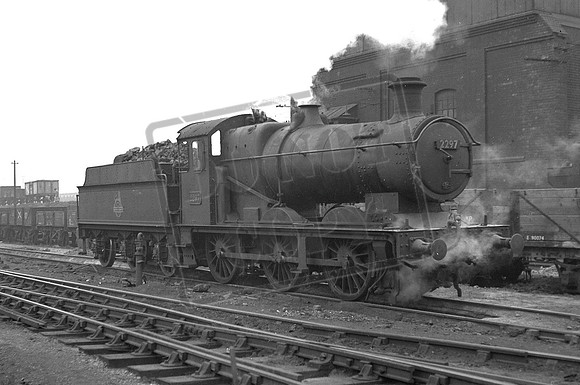 2297 (Cat No TTPS22797) Collett 3MT 2251 0-6-0Tyseley 24-03-1957