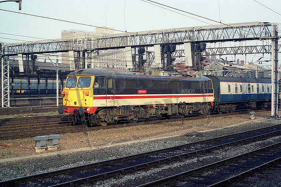 87004 BRITANNIA (Cat No MSP87004) Crewe Station 02-10-1989 Mike Spencer 216