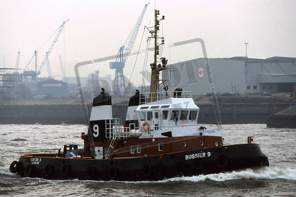 BUGSIER 9 Hamburg 07-04-94 Paul Gowen