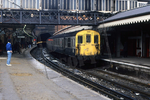 1004 UNDEMU1004 6-Car Class 201 6S Hastings Unit at Tunbridge Wells 05-02-86