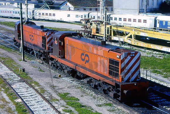 1552 POR Class 1550 at Entroncamento