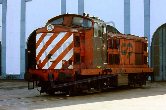1466 PORB Class 1400 at Contumil