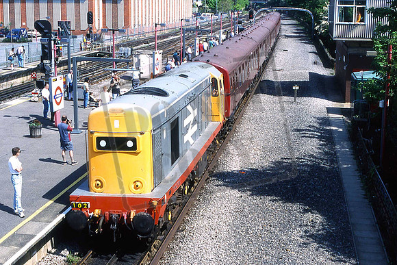 20227 (Cat No UN20227) Amersham 1998