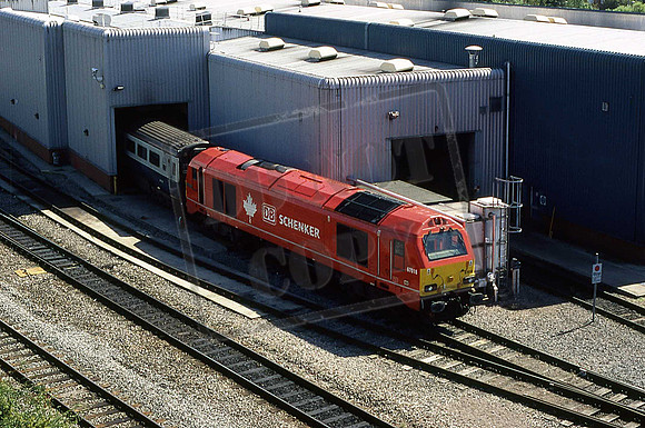 67018 (Cat No MH67018) Aylesbury 21-09-2011 Martin High