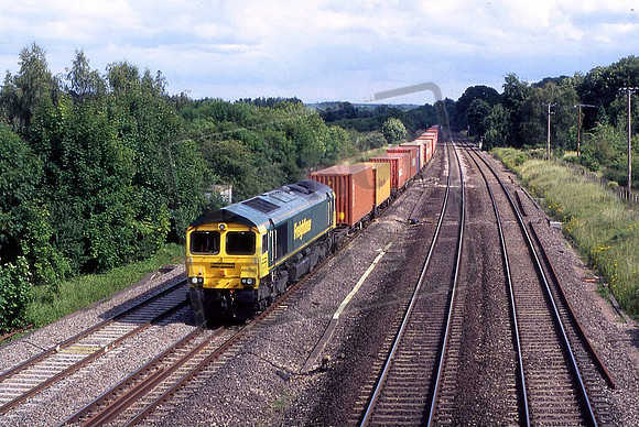 66590 (Cat No MH66590) Lower Basildon 30-06-2011 Martin High