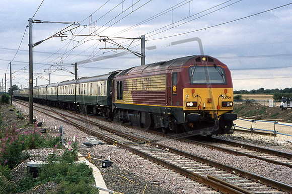 67001 (67016) (Cat No UN67001) York-Taunton at Joan Croft Junction 27-08-2005