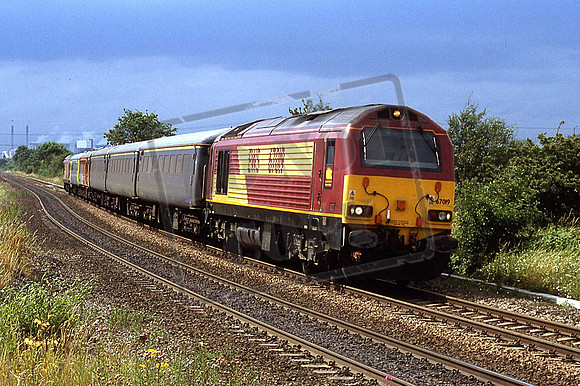 67019 (67027) (Cat No UN67019) Whitley Bridge on Doncaster - Drax working. 18-07-2005