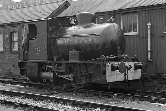 No2 (Cat No TTPSHP2) Fireless Loco Huntley & Palmers Reading