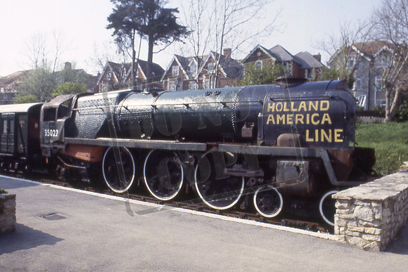 35022 (Cat No TTR338) HOLLAND AMERICA LINE Swanage MAY 89 Martin High