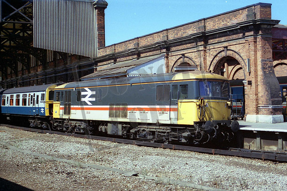 73136 (Cat No MSP73136B) Bournemouth Station 15-08-1987 Mike Spencer 056