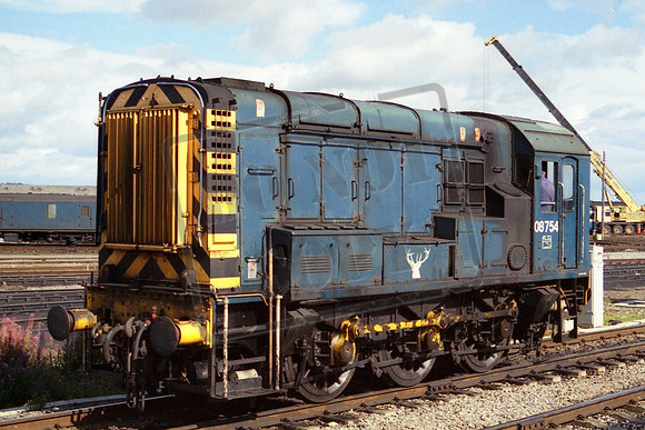 08754 (Cat No MSP08754) Inverness 07-09-1987 Mike Spencer 060