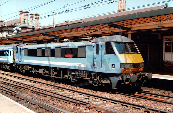 90 006 ipswich f