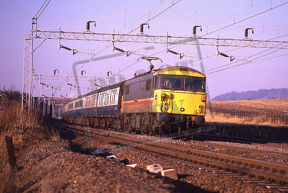 87006 CITY OF GLASGOW (Cat No KMM87006) Tring Summit 13-11-1985 Up Inter-City Ken Moseley C0003