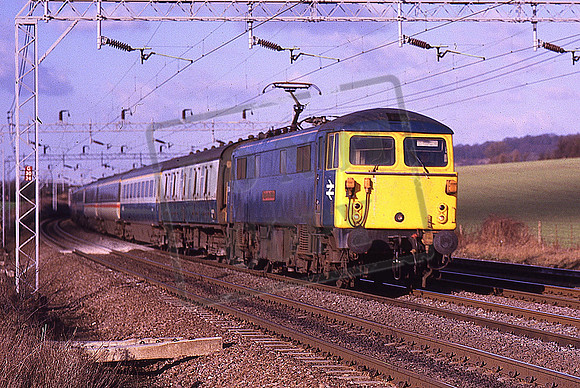 87014 KNIGHT OF THE THISTLE (Cat No KMM87014) Tring Summit 24-01-1986 11.27 Wolverhampton - Euston 1A36 Ken Moseley C0009