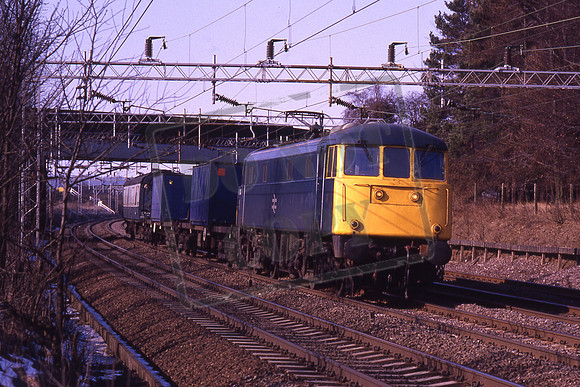85010 (Cat No KMM85010) Dudswell Up Bullion Train 26-02-1986 Ken Moseley 0038