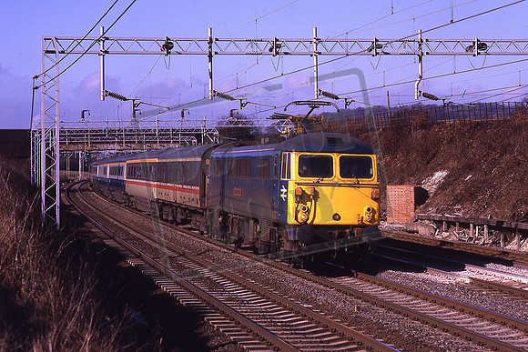 87011 THE BLACK PRINCE (Cat No KMM87011) Tring 1M05 07.45 Ayr Glasgow - Euston 07-03-1986 Ken Moseley C0064
