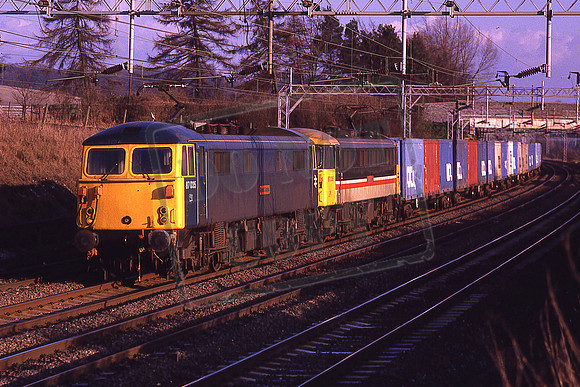 87035 ROBERT BURNS & 87006 CITY OF GLASGOW Dudswell 4M74 13.58 Tilbury Riverside Container Terminal - Garston Freightliner Terminal 07-03-1986 Ken Moseley C0072
