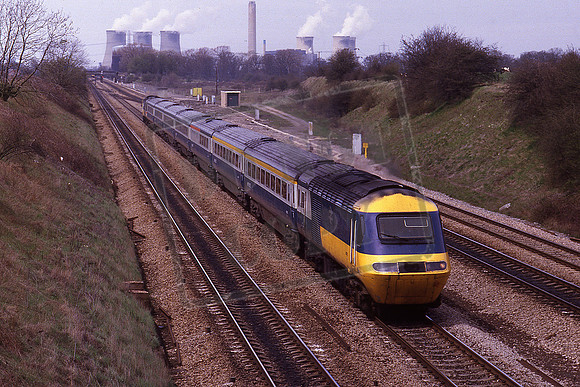 43012 (Cat No KMM43012) Fulscot At 11.03 Weston Super Mare - Paddington 30-04-1986 Ken Moseley C0086