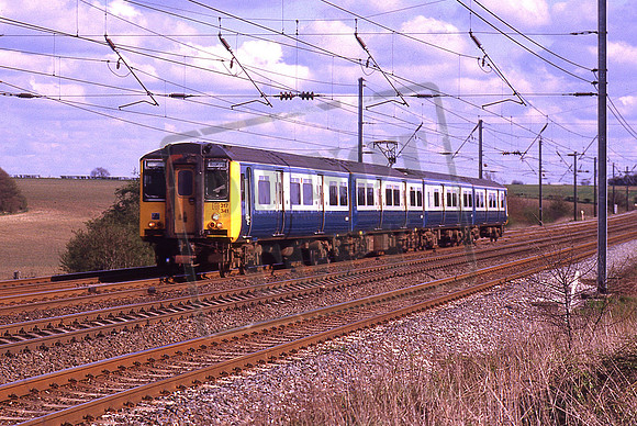 317341 (Cat No KMM317341) Near Ayres End Down Suburban - Bedford 05-05-1986 Ken Moseley C0111