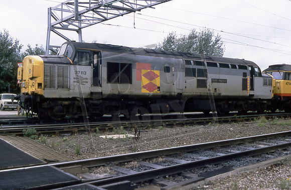 37113 RADIO HIGHLAND (Cat No TTR1180) Crewe Diesel Depot 28-08-92 George Walker