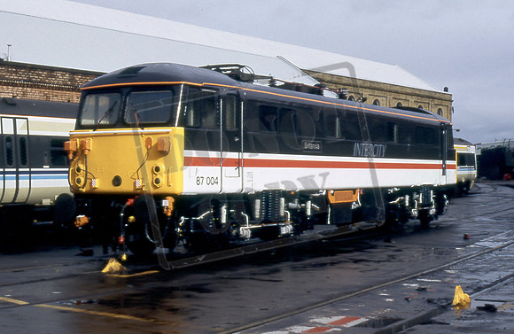 87004 BRITANNIA (Cat No TTR1200) Springburn 07-03-92 George Walker
