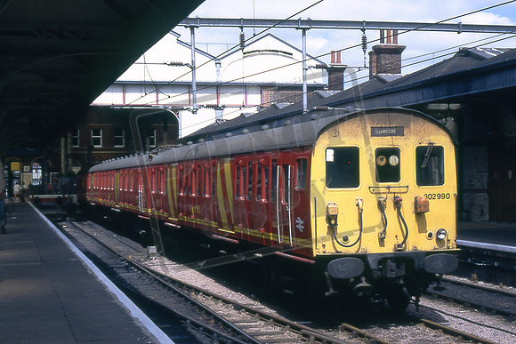 302990 (Cat No TTR1421) Norwich 04-07-93 Arthur Cannings