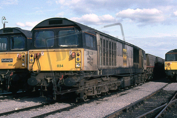 58034 (Cat No 1587) Worksop 25-04-92 Dave Campbell