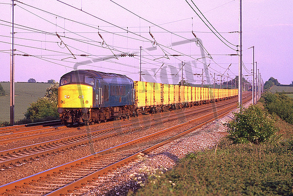 45122 (Cat No KMM45122) Near Ayres End 6A62 18.28 Cricklewood RTS - Forders Sidings 12-06-1986 KenMoseley 0187