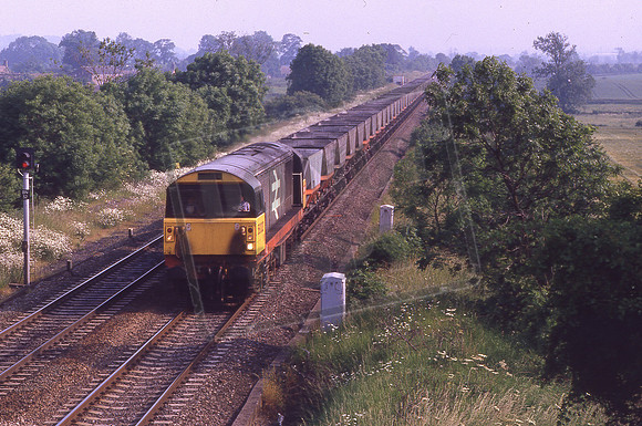 58003 (Cat No KMM58003) Cropredy 6M28 15.45 Didcot Power Station - Toton 26-06-1986 Ken Moseley C0278