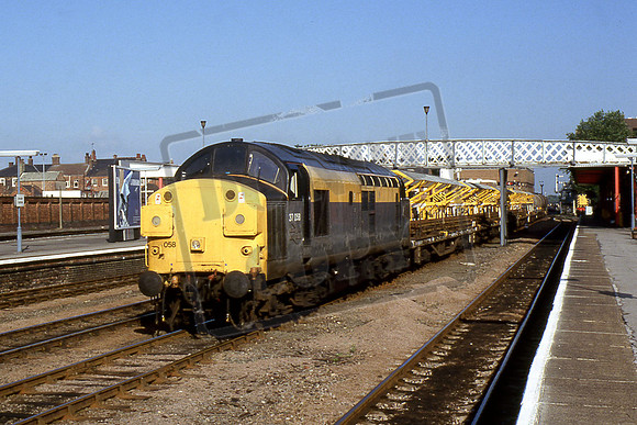 37058 (Cat No TTR1674) Lincoln Central. 28-06-93 Michael Hill