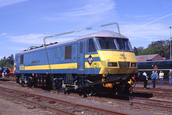 90128 VRACHTVERBINDING (Cat No TTR1840) At Exeter on the photographers day. 30-04-94 David Canning