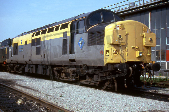 37023 STRATFORD (Cat No TTR1952) At Stratford 15-05-94 Michael Hill