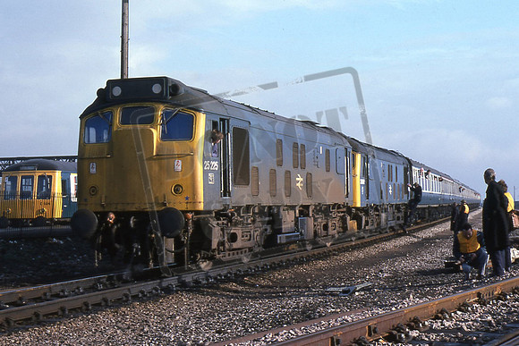 25225 25052 (Cat No TTR1973) Severn Tunnel Junction  02-12-78 Colin Marsden