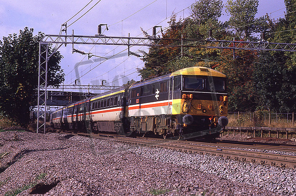 87023 VELOCITY (Cat No KMM87923B) 12.00 Manchester Piccadilly - Euston 1A43 Dudswell 06-10-1986 Ken Moseley C0412