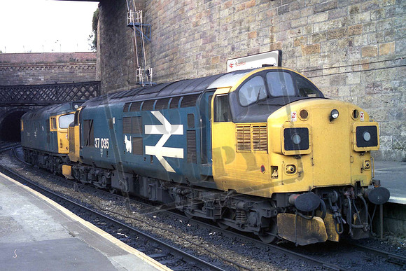 37035 & 27001 (Cat No MSP37035) Glasgow Queen Street 20-09-1986 Mike Spencer 019