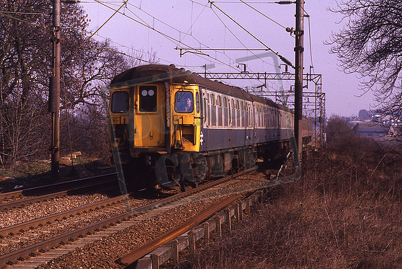 309602 (Cat No KMM309602) 10.40 Clacton - Liverpool Street Near Hatfield Peverill. Unknown Date. Ken Moseley 0473