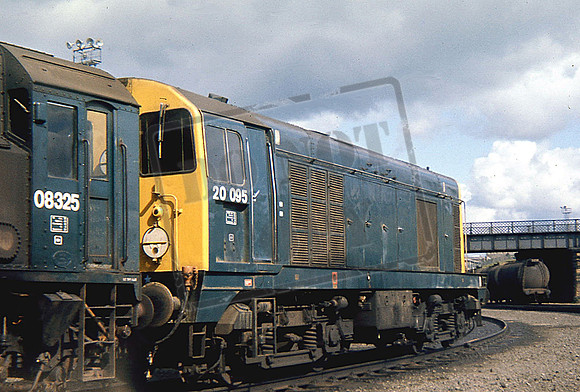 20095 (Cat No RU20095) EASTFIELD 4-7-1974 R USHER