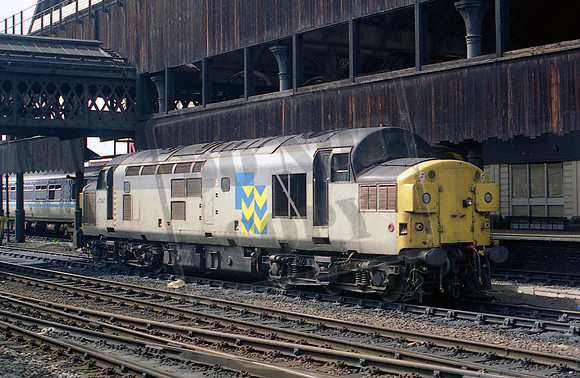 37037 (Cat No UN37037) MANCHESTER VICTORIA
