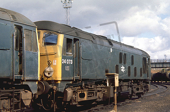 24073 (Cat No RU24073) EASTFIELD 4-7-1974 R USHER