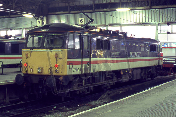 87035 ROBERT BURNS (Cat No TTR2376) Manchester Piccadilly 05-02-96 Michael Hill