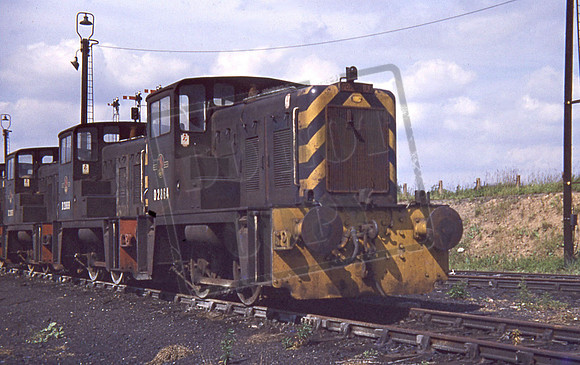 D2864 (Cat No UN2864)NEWTON HEATH 1969
