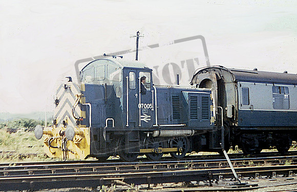 07005 (Cat No RU07005) EASTLEIGH 2-9-1974 (R USHER)