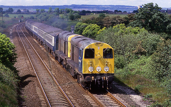20056 & 20072 (Cat No JT20056)1P06 16-6-85 JON TAVENER