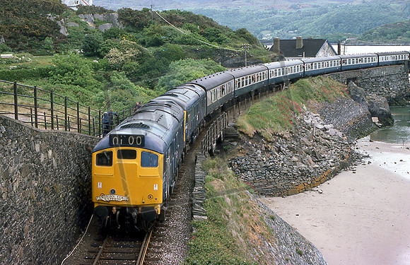 24133 24082 (Cat No PS24133) BARMOUTH 5-6-77 PETE SLAGEL