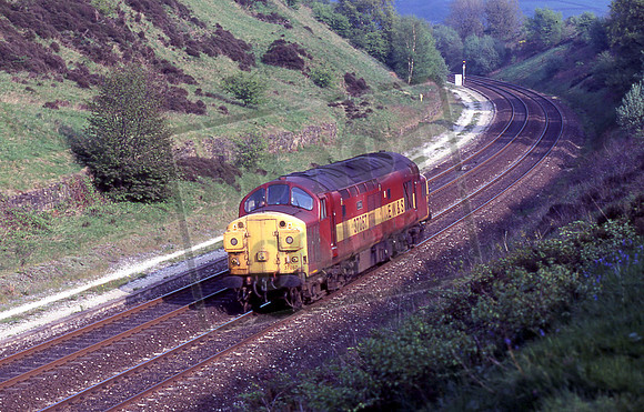 37057 (Cat No GP37057) GP BUXWORTH CUTTING 10-5-2000 GEOFF POLLITT