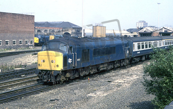 45117 (Cat No UN45117) PASSING GATESHEAD TMD