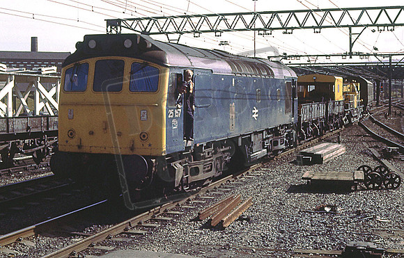 25157 (Cat No ASP25157) GUIDE BRIDGE 1982 ALAN SPEIGHT